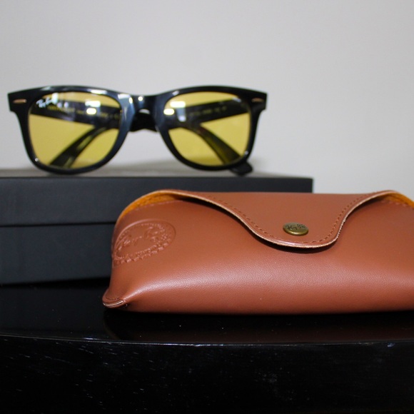 Ray-Ban- Wayfarer - Picture 4 of 5